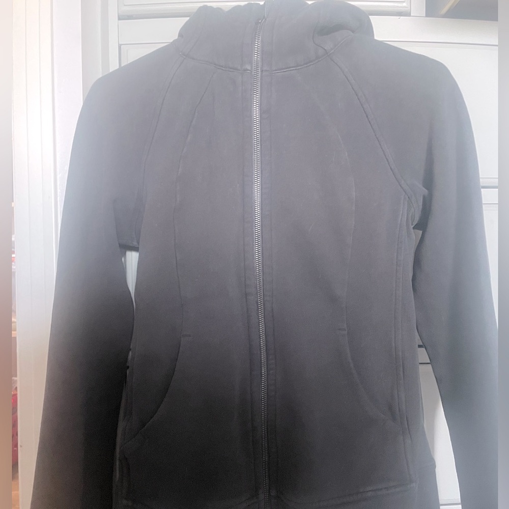 lululemon size 4 full zip scuba